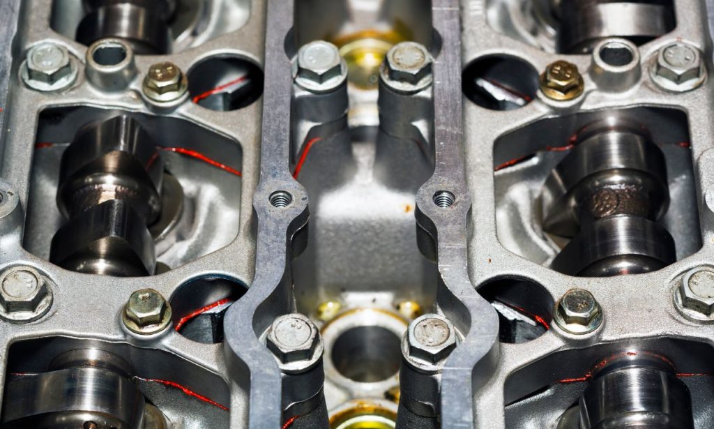 what causes a cracked cylinder head