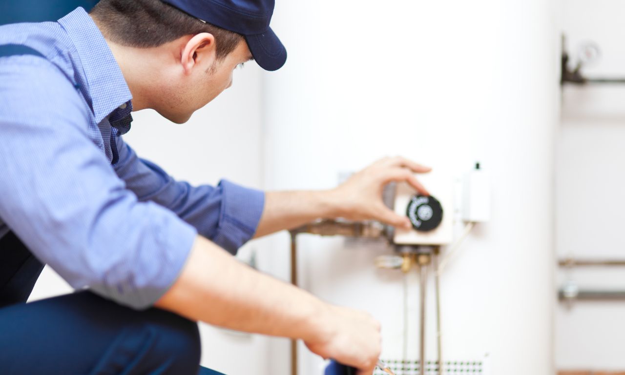 what do you do if your water heater is leaking