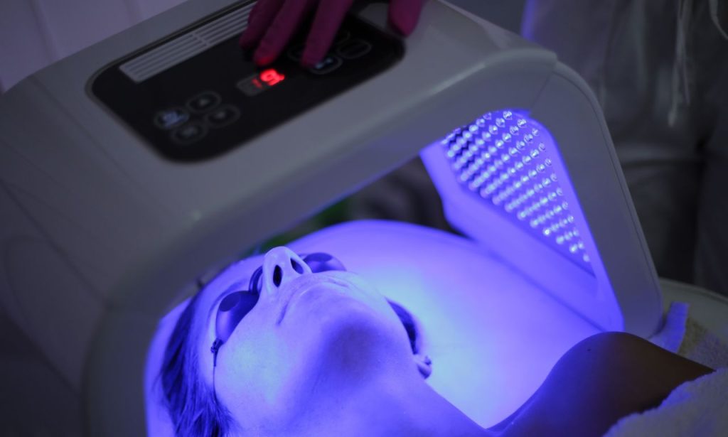 What Does Purple Light Therapy Do?